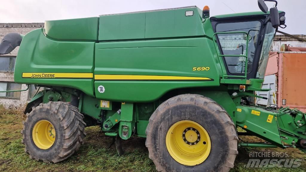 John Deere S 690 콤바인 수확기