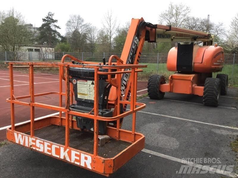 JLG 800 AJ 관절형 전동이동 리프트