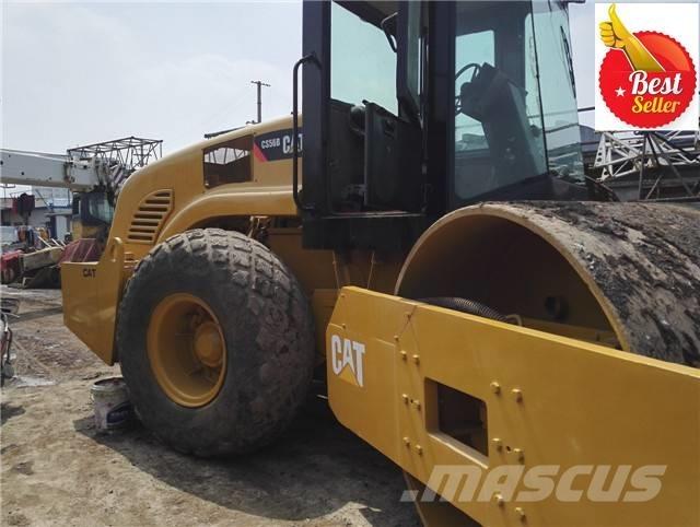 CAT CS 56 B 싱글 드럼 롤러