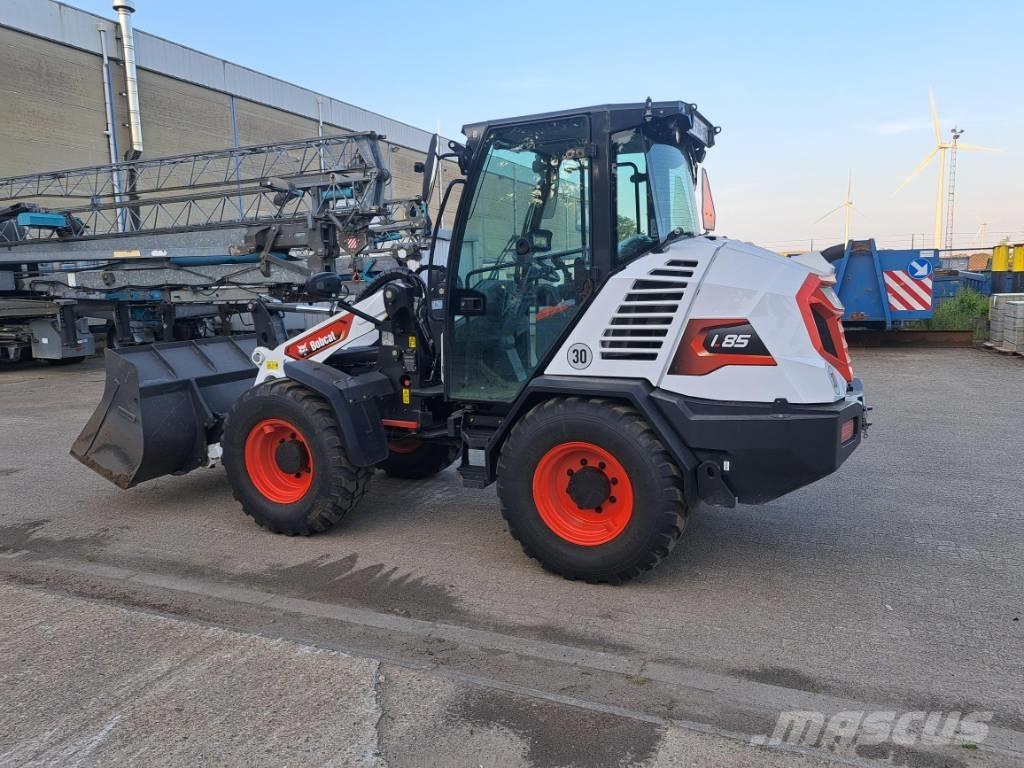 Bobcat L 85  휠로우더