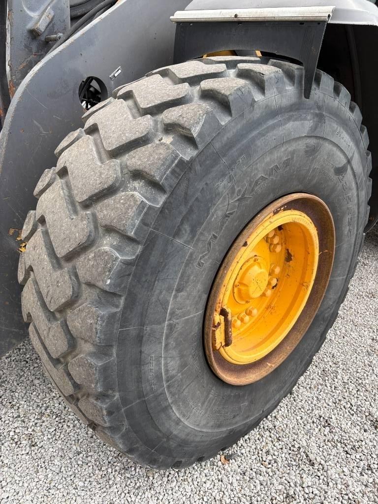 Volvo L 120 H  휠로우더
