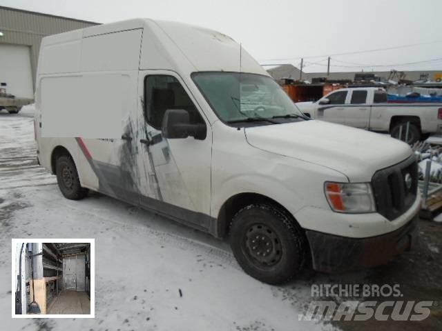Nissan NV2500HD 탑차 트럭