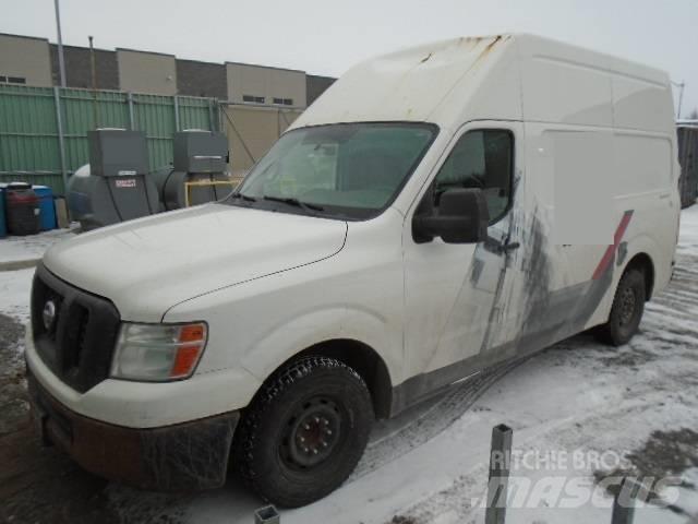 Nissan NV2500HD 탑차 트럭