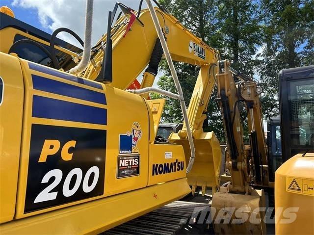 Komatsu PC 200-8 대형 굴삭기 29톤 이상