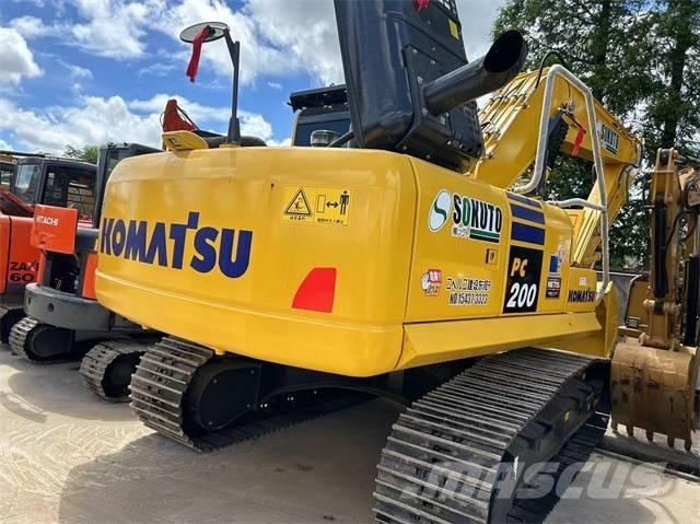 Komatsu PC 200-8 대형 굴삭기 29톤 이상