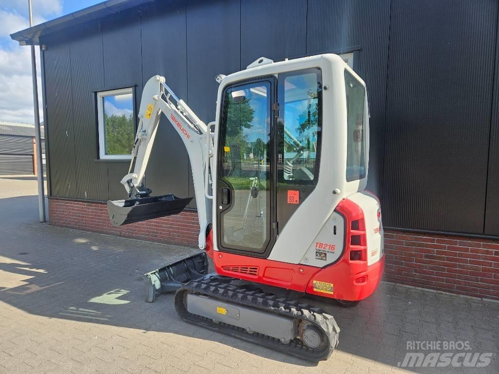 Takeuchi TB 216 소형 굴삭기 7톤 미만