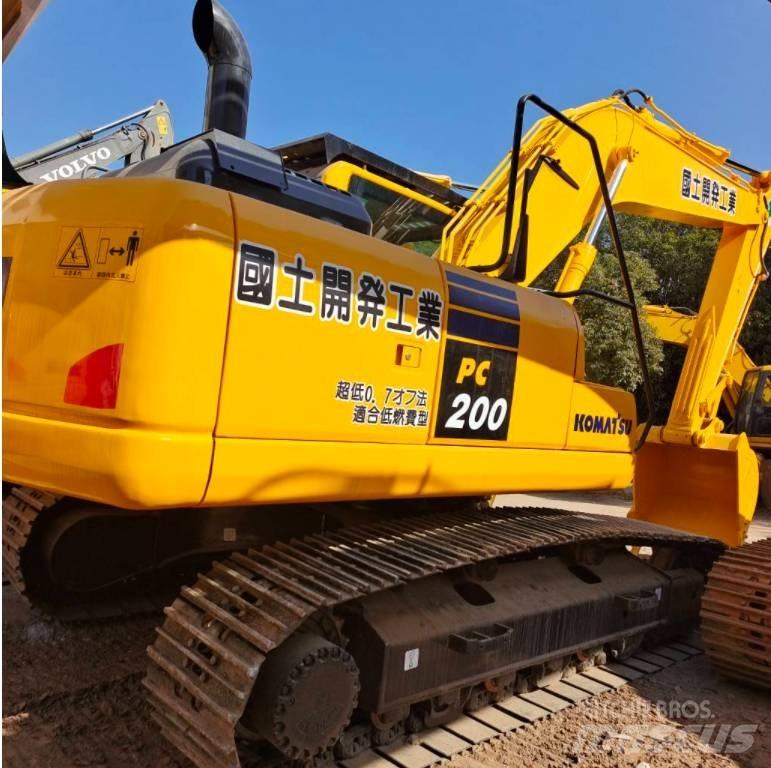 Komatsu PC 200-8 대형 굴삭기 29톤 이상