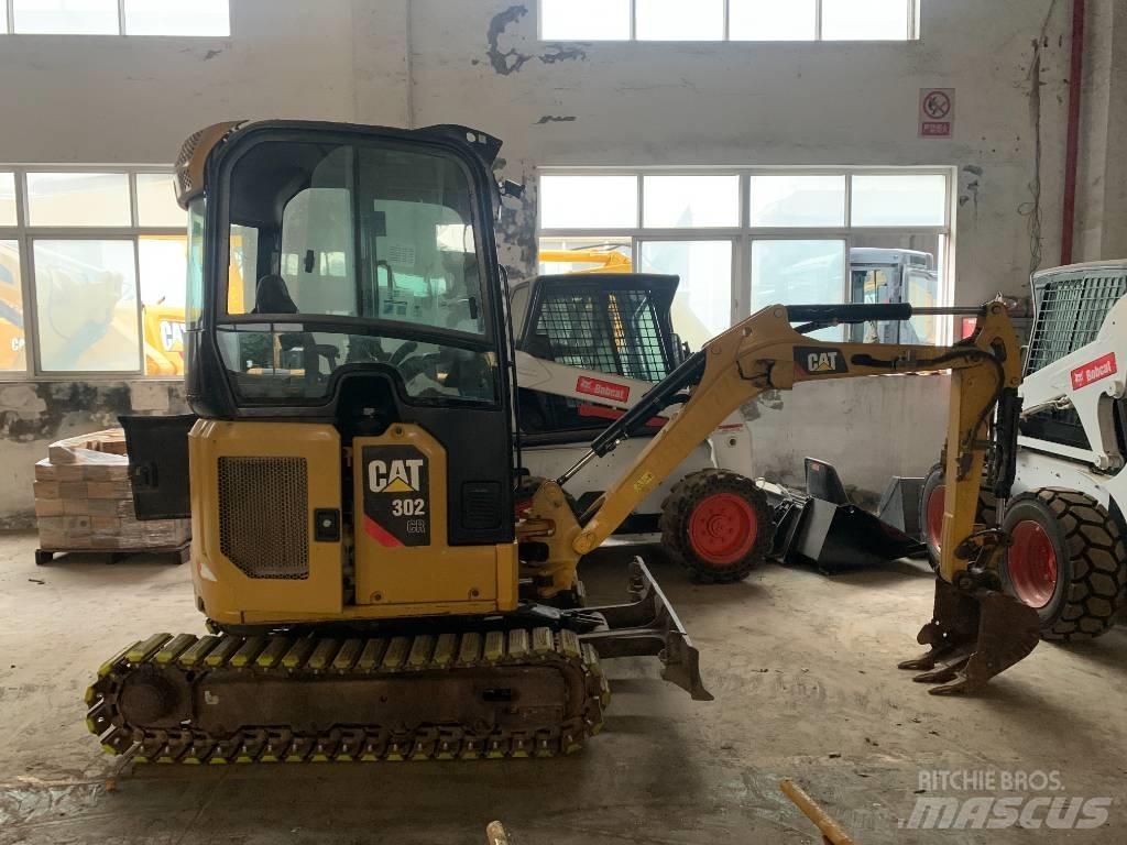 CAT 302 대형 굴삭기 29톤 이상