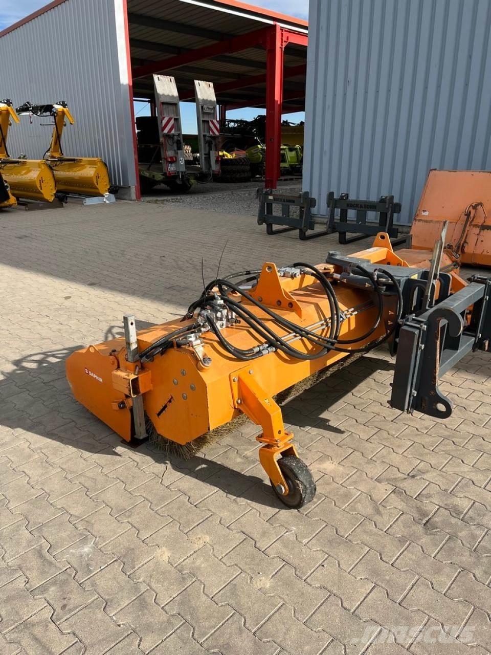 Saphir PKM 29 도로 청소차