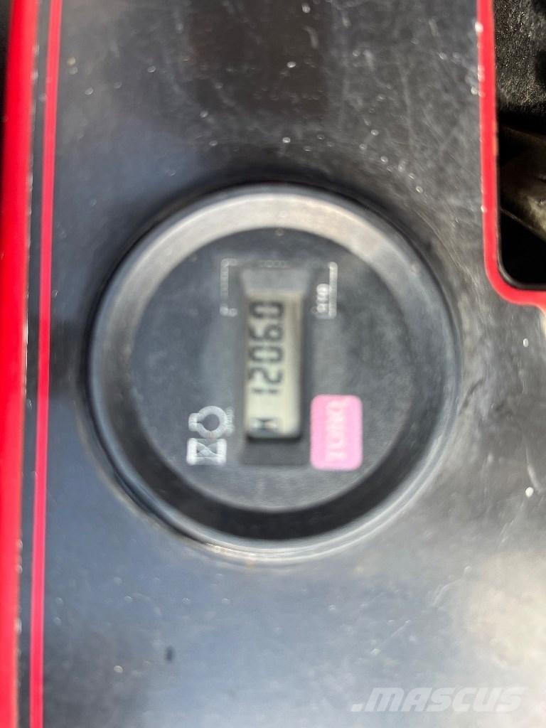 Toro Procore 648 통풍기와 잔디띄개
