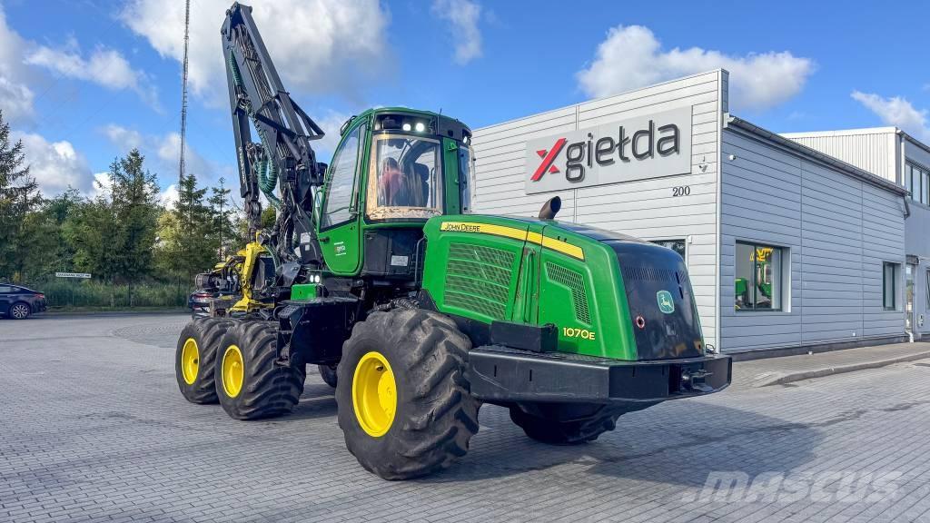 John Deere 1070 E 원목 하베스터