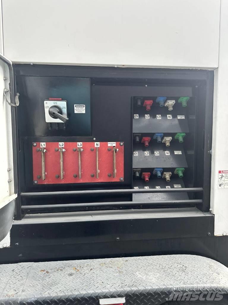 Cummins C300D6R 디젤 발전기