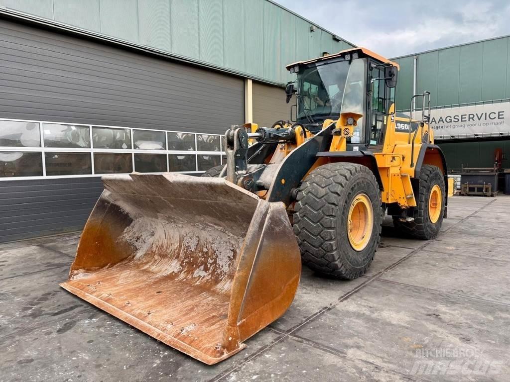Hyundai HL960A  휠로우더