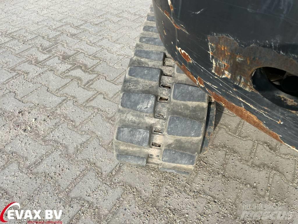 JCB 8026 CTS 소형 굴삭기 7톤 미만