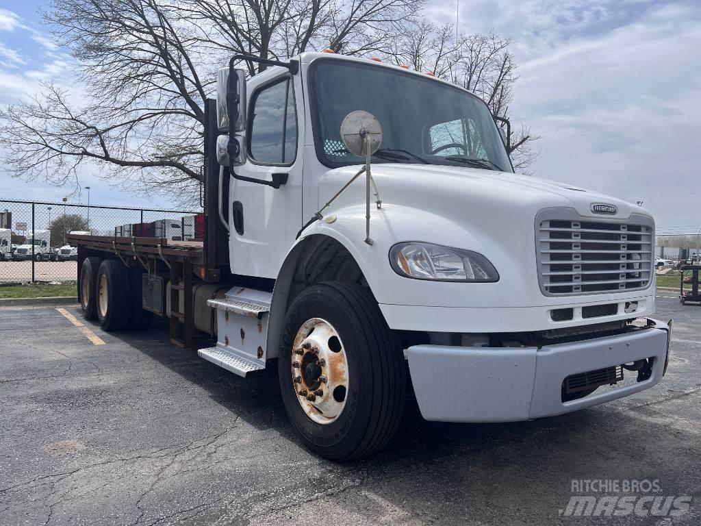 Freightliner M 106 플랫베드/드롭사이드 트럭