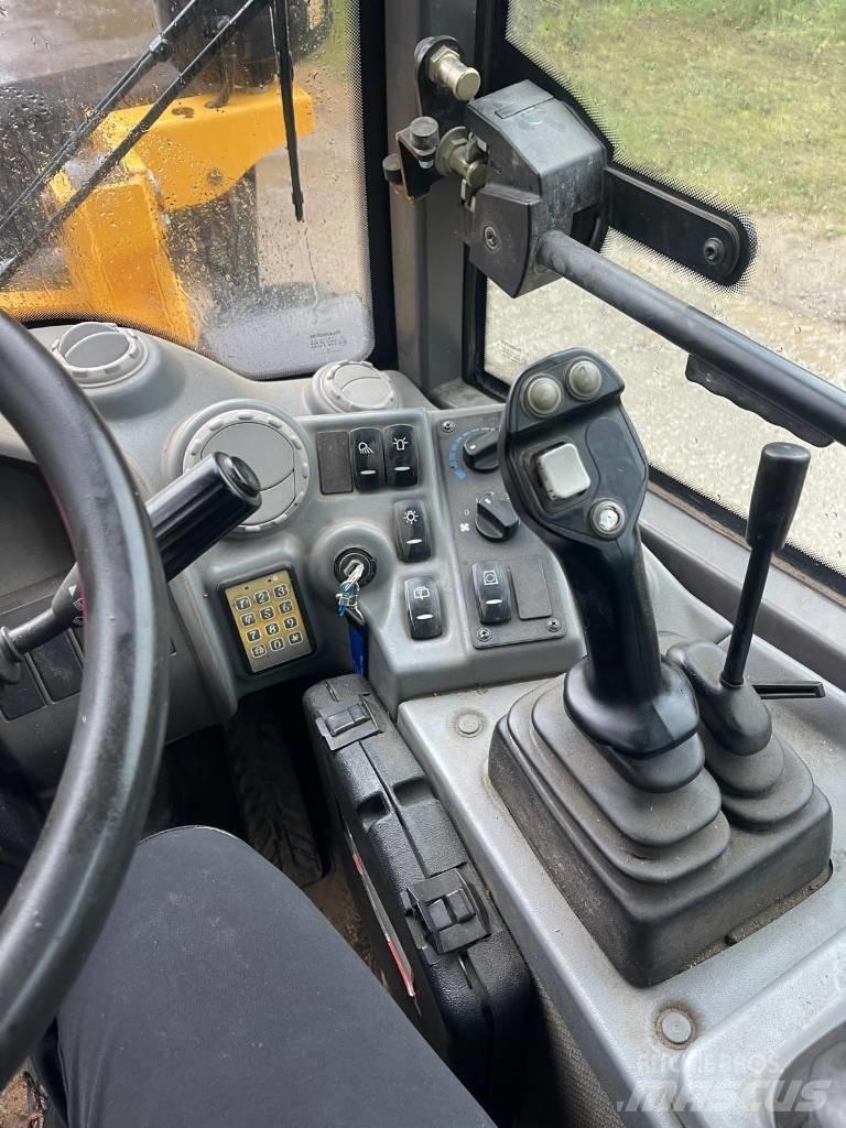 Volvo L 25  휠로우더
