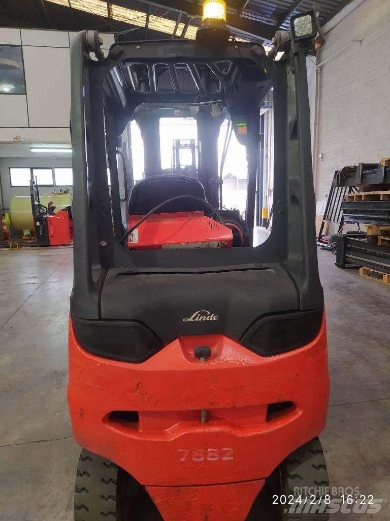 Linde E30/600 전동 지게차