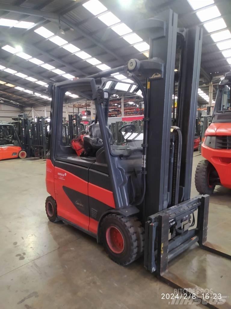 Linde E30/600 전동 지게차