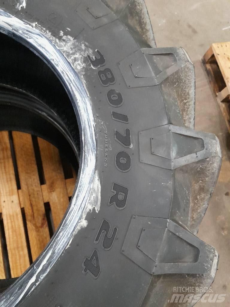 Trelleborg TM700 타이어, 휠 및 림