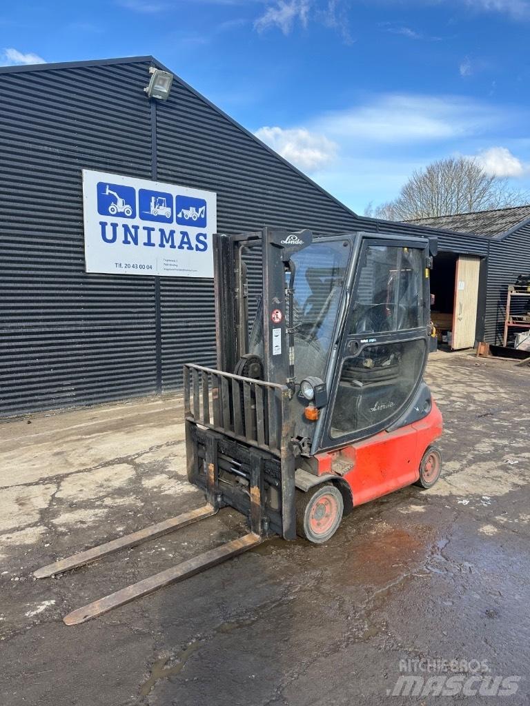 Linde E18 전동 지게차