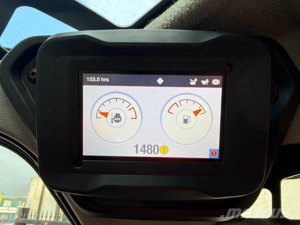 Bobcat T 76  스키드로더