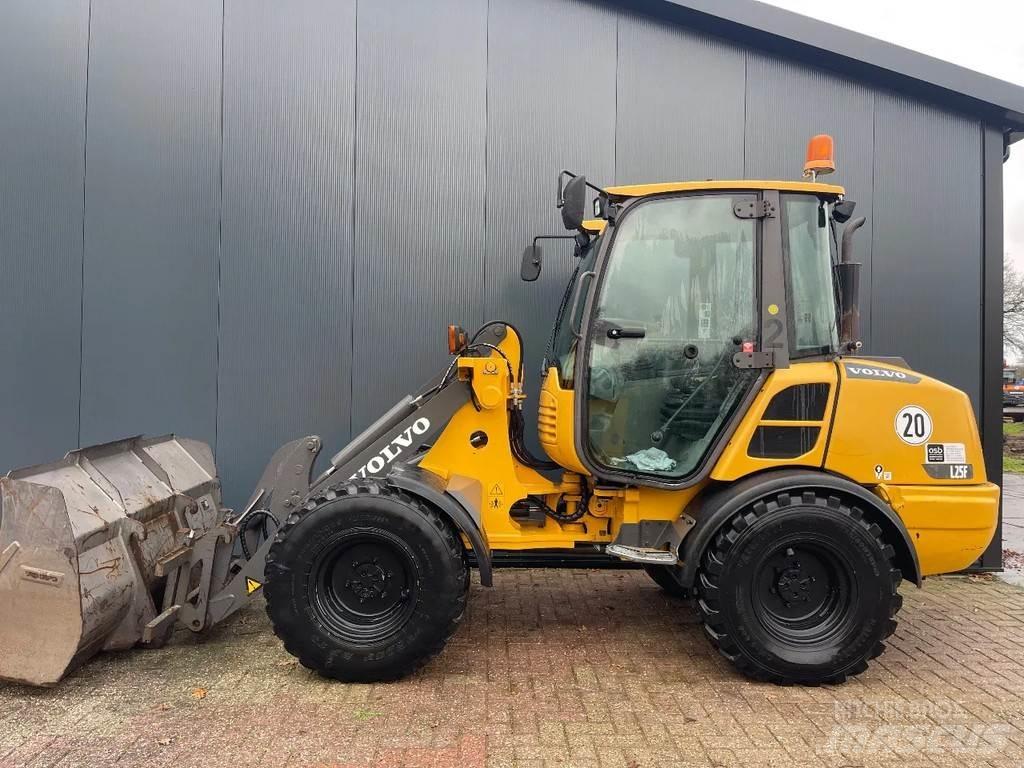 Volvo L25f  휠로우더
