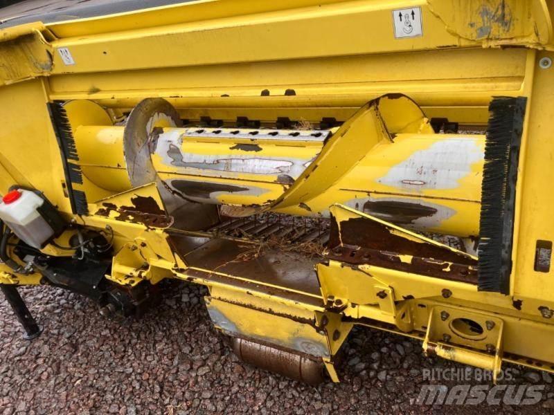 John Deere 8400 자동 초지기계