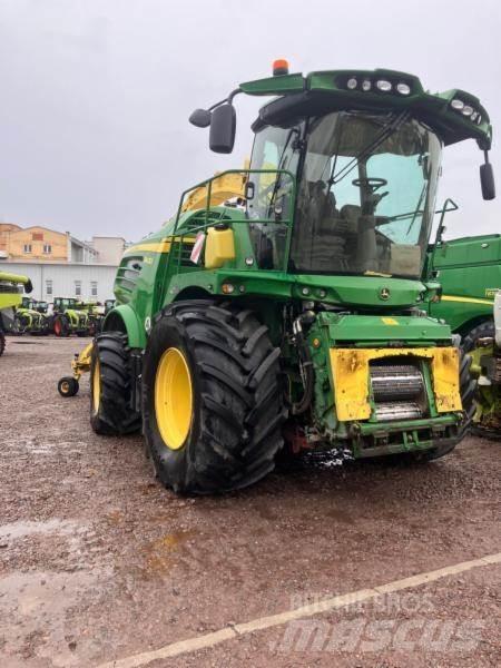 John Deere 8400 자동 초지기계