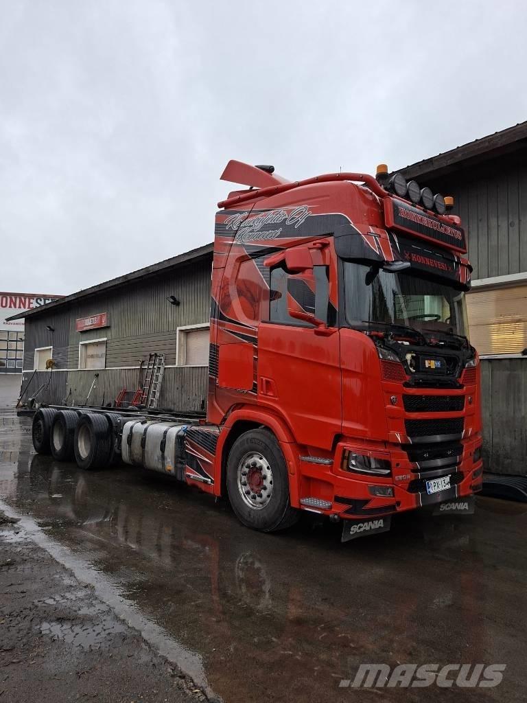 Scania R 560 새시 운전실 트럭