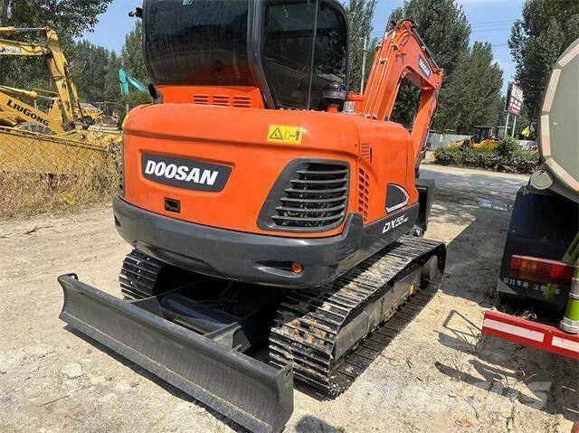 Doosan DX55 소형 굴삭기 7톤 미만
