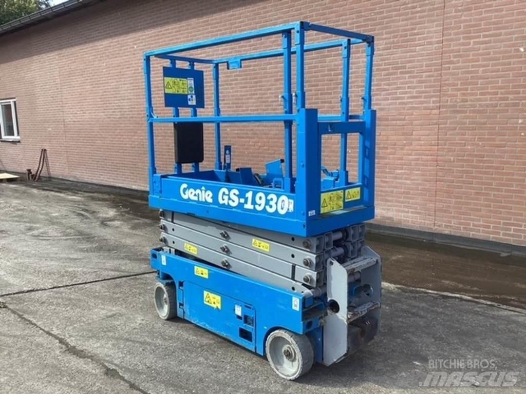 Genie GS1930 가위형 리프트