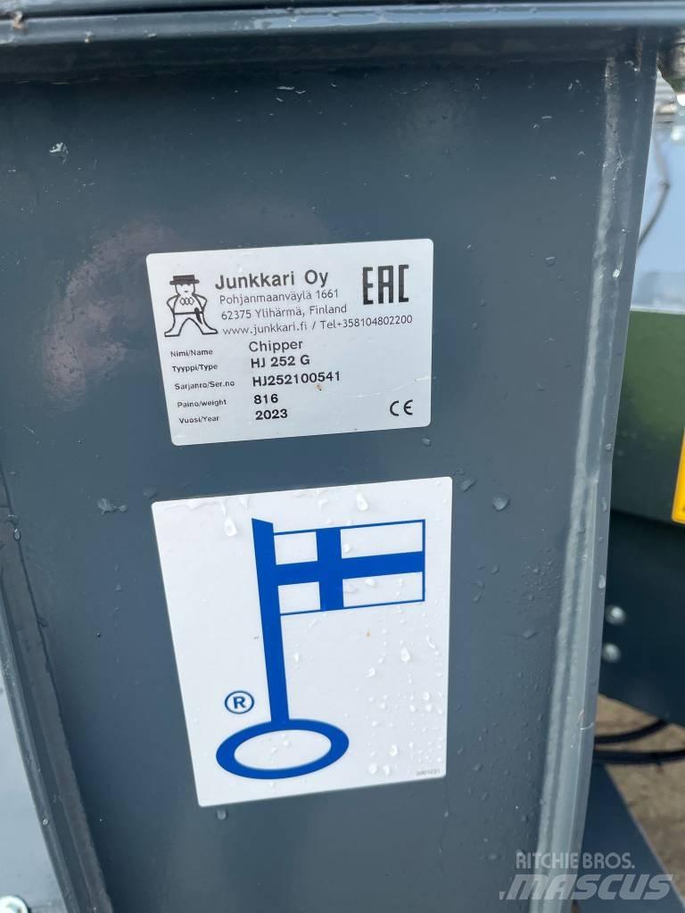 Junkkari HJ 252 G 톱밥제조기