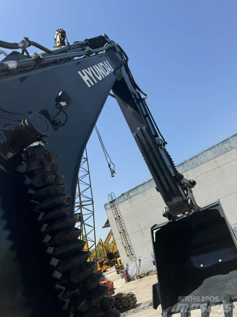 Hyundai R220LC-9S 대형 굴삭기 29톤 이상