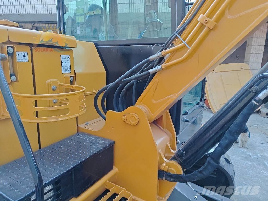 CAT 305.5E2 소형 굴삭기 7톤 미만