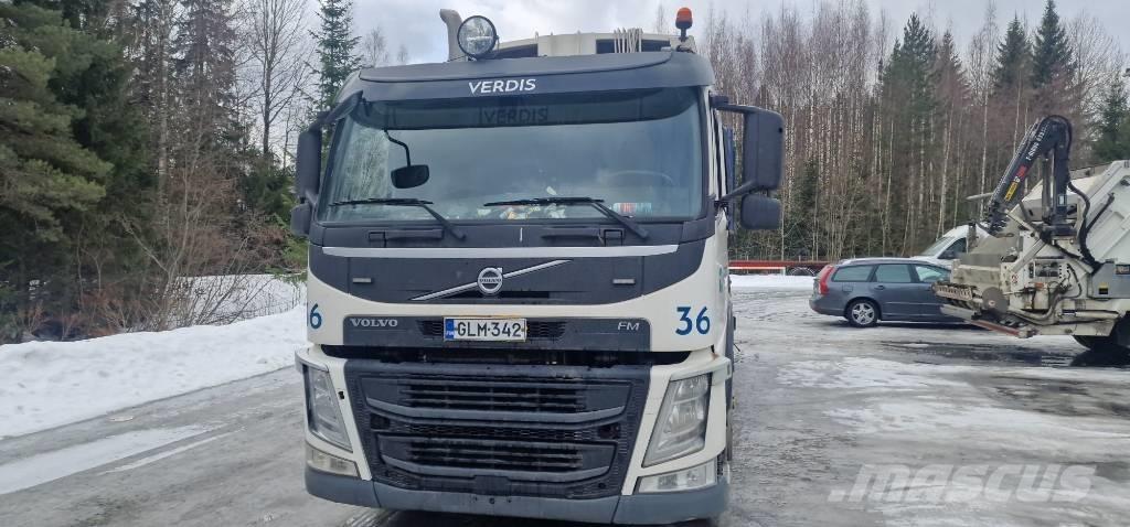 Volvo FM 330 폐기물 수거 트럭