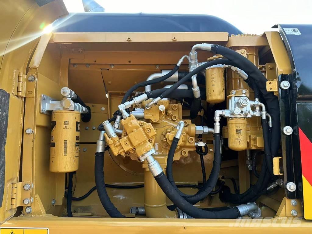 CAT 330D 대형 굴삭기 29톤 이상