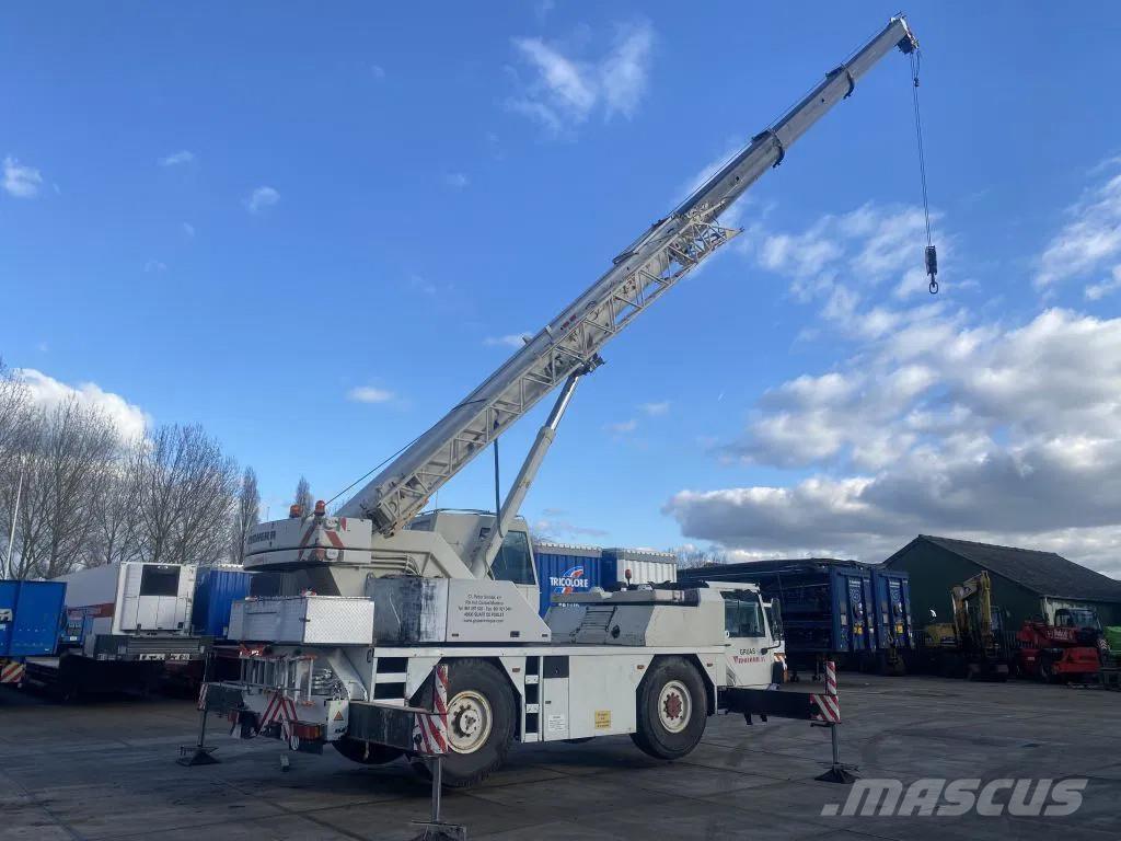 Liebherr LTM1030 A/T 크레인