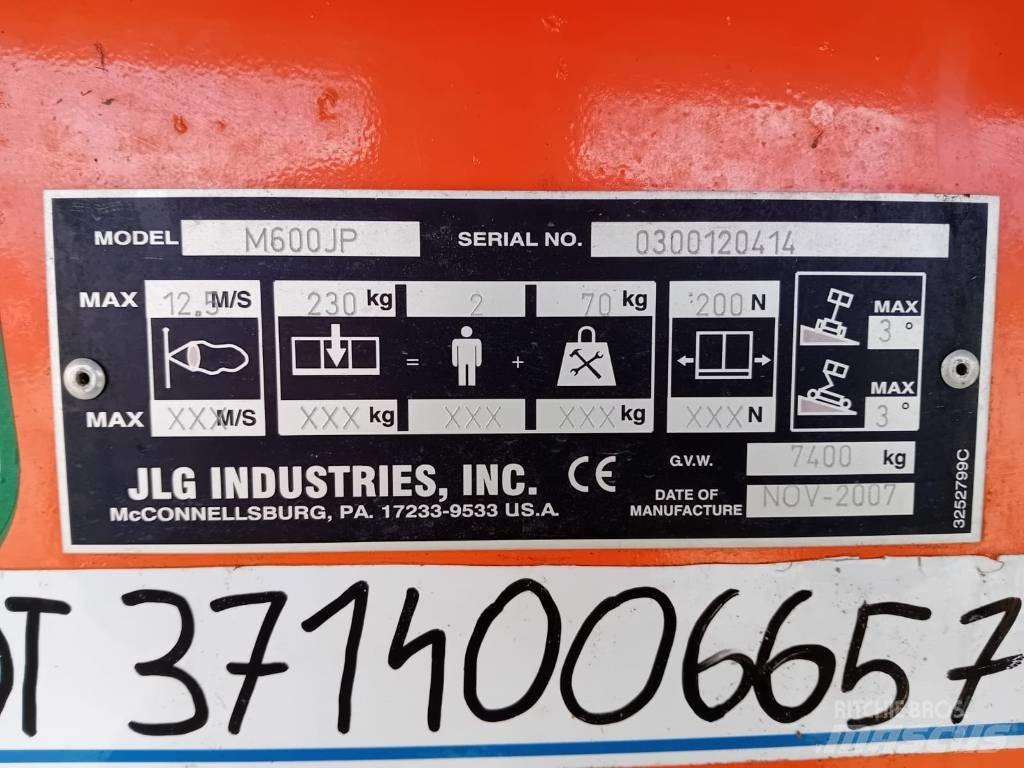 JLG M 600 JP 관절형 전동이동 리프트