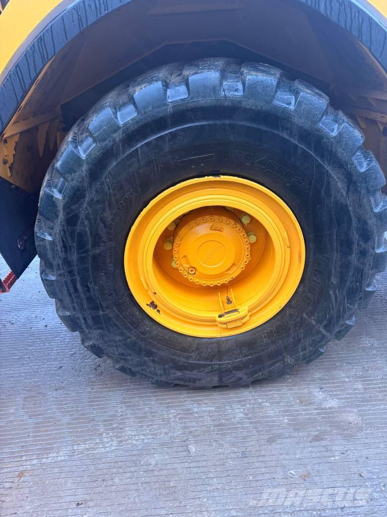 Volvo A 30 G 연결식 홀러