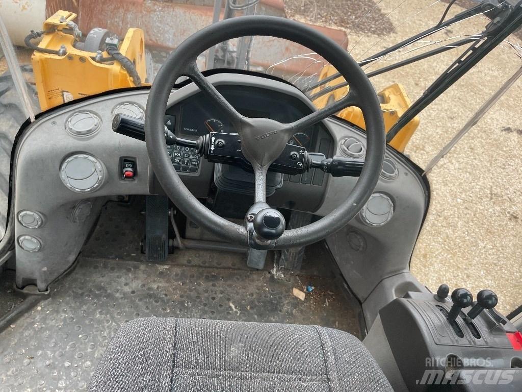 Volvo L 90 G  휠로우더