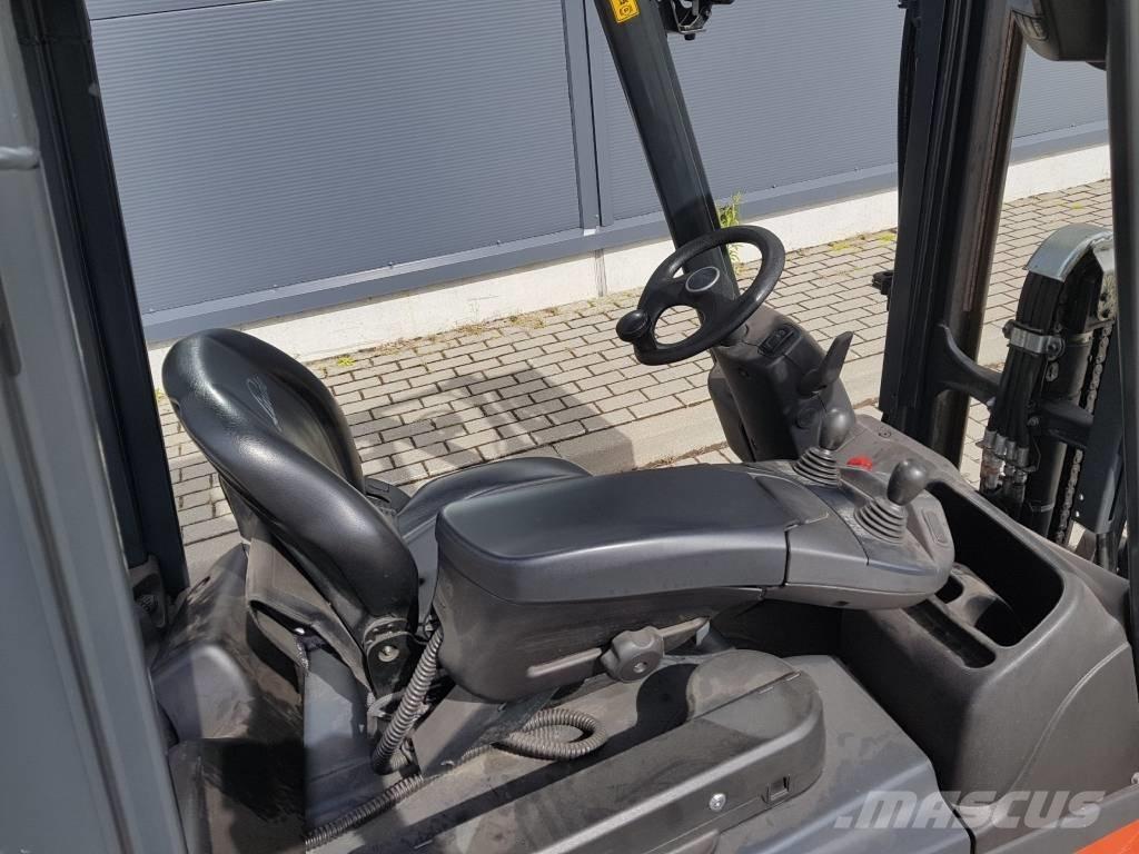 Linde E16C 전동 지게차