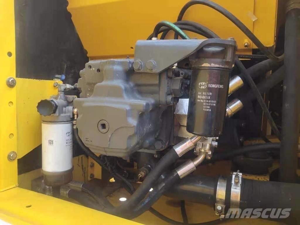 Komatsu 220-8 대형 굴삭기 29톤 이상