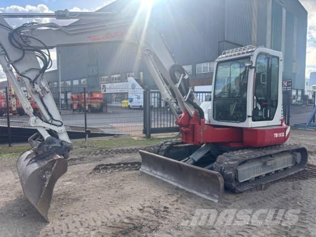 Takeuchi TB 180 FR 중형굴삭기 7톤-28톤