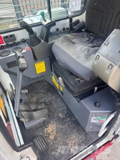Takeuchi TB 180 FR 중형굴삭기 7톤-28톤