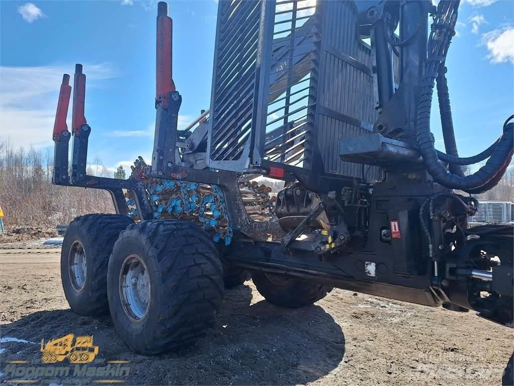 Komatsu 895 원목 하베스터