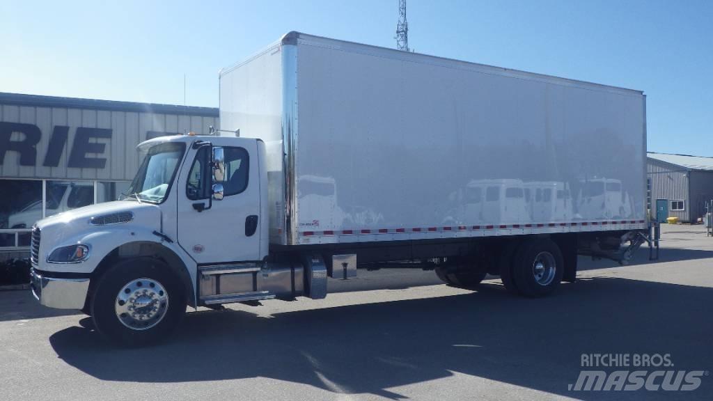 Freightliner M2 106 탑차 트럭