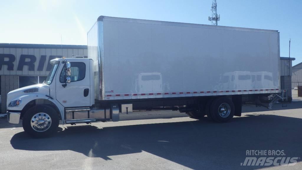 Freightliner M2 106 탑차 트럭