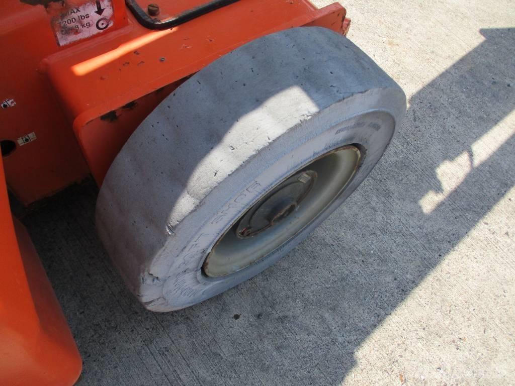 JLG E 400 AJPN (146) 관절형 전동이동 리프트