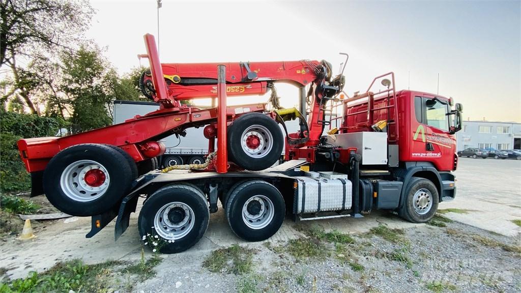 Scania R500 목재 트럭