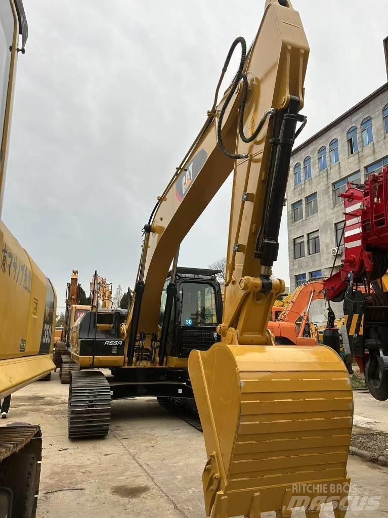 CAT 320 D 대형 굴삭기 29톤 이상